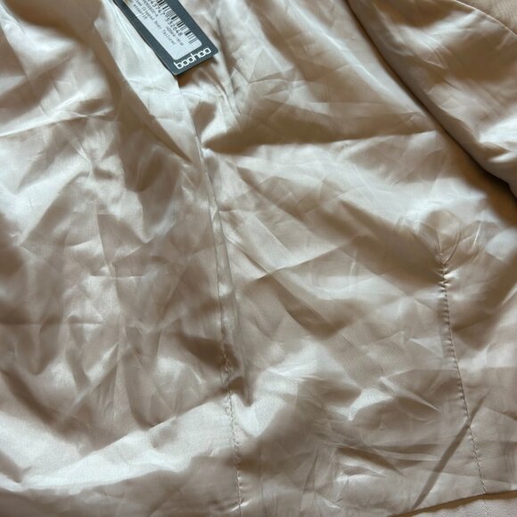 NWT Boohoo Women Oversized Cropped Boxy Tailored Blazer Size 12 Cream - Picture 14 of 15